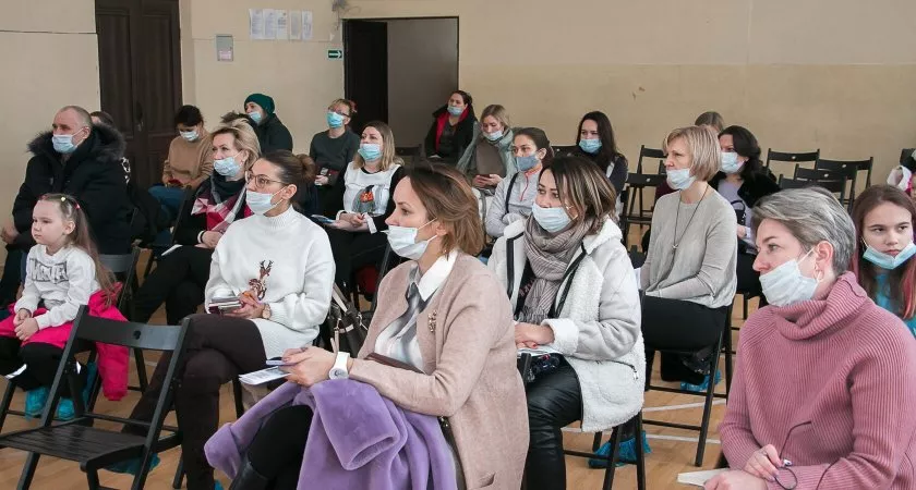Фото к статье: Нижегородские родители недовольны карантином в школах:" Это полная профанация обучения!"