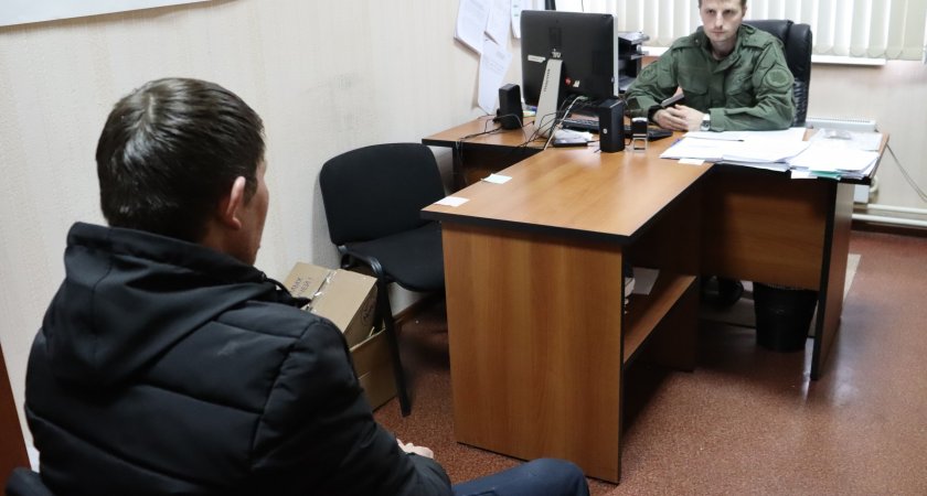 Нижегородский полицейский вновь отказался от денег и наказал взяткодателя