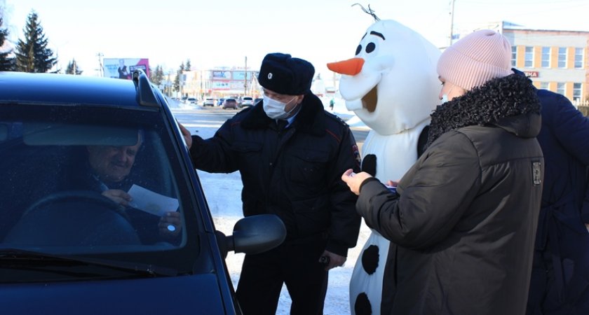Снеговик Олаф помогал госавтоинспекторам следить за нижегородскими автомобилистами 