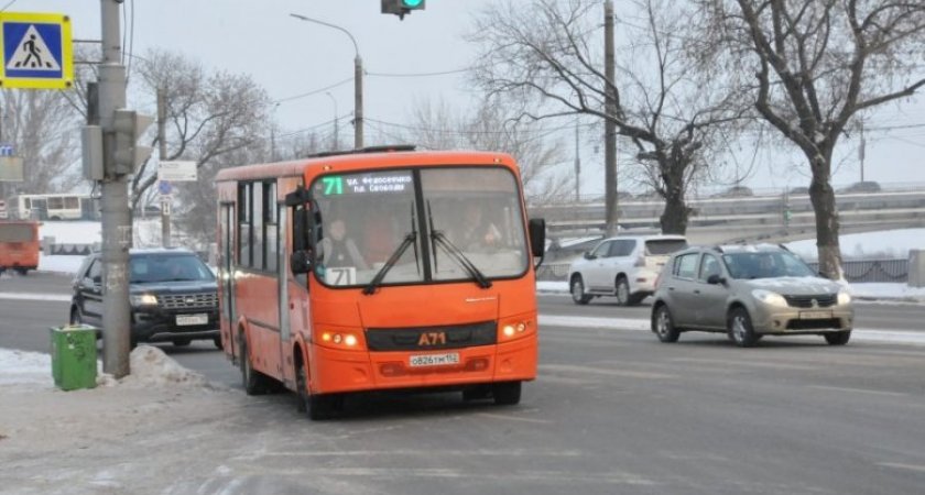 На 14 дорогах Нижнего Новгорода появятся запретные полосы для легковушек