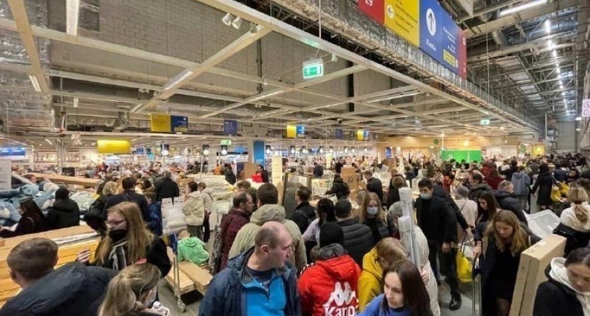Нижегородцы массово ринулись в «IKEA», чтобы закупиться до его закрытия