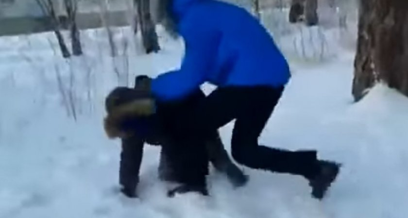 Мужчина избил знакомого до смерти из-за долга в 900 рублей