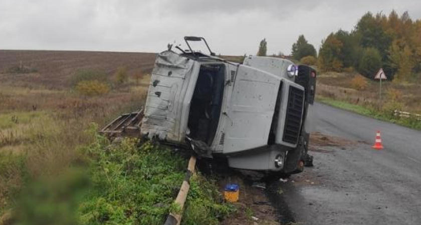 Гонки на грузовике: 63-летний водитель и его пассажир погибли