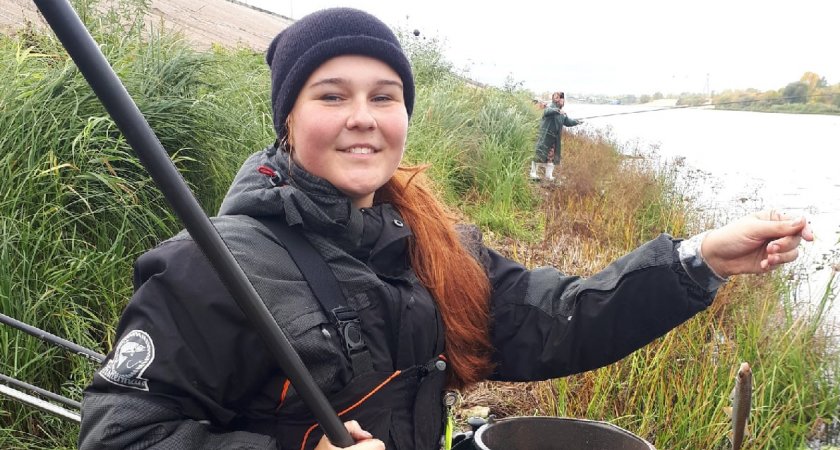 Нижегородка в 16 лет стала мастером в рыбалке, впервые удочку она взяла после трагедии