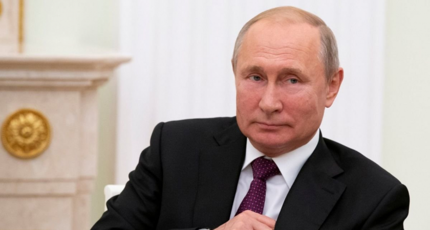Путин постановил сократить число контрольных в школе
