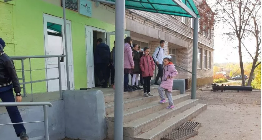 Фото к статье: Родителям запретили вход в нижегородские школы без OR-кода