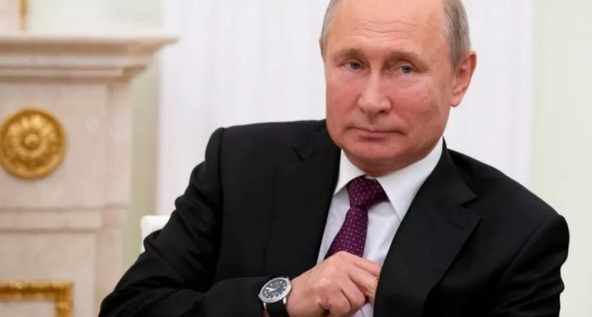 Путин поручил повысить минимальную зарплату на 8,6 % в 2022 году