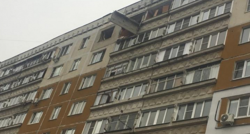 Более 100 человек уже эвакуировали из дома в Автозаводском районе