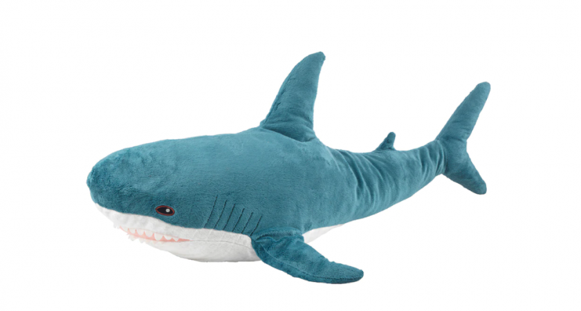 Представители "Икеа" в России пообещали сохранить акул на полках магазинов