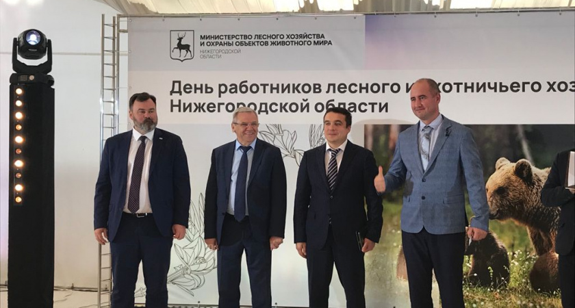  36 новых лесопатрульных автомобилей вручили нижегородским лесникам и охотоведам