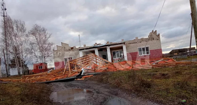 Фото к статье: Появились фотографии разрушенных зданий после ураганного ветра в Нижегородской области