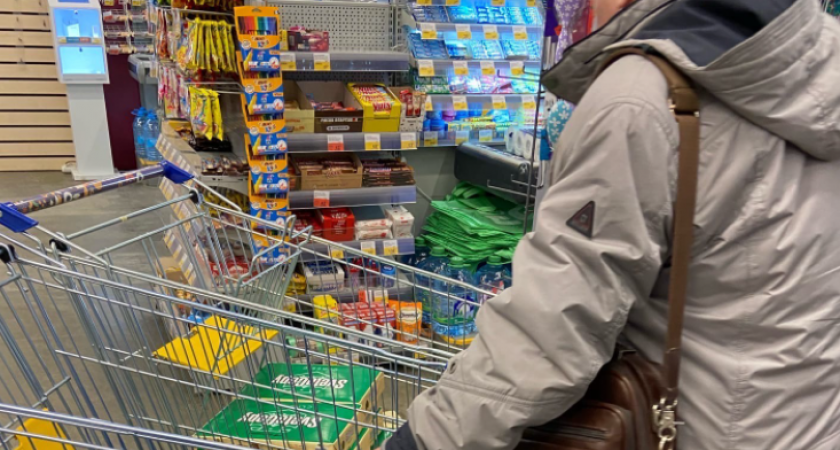 Лидеры ажиотажа: что начали сметать с полок после исчезновения сахара 