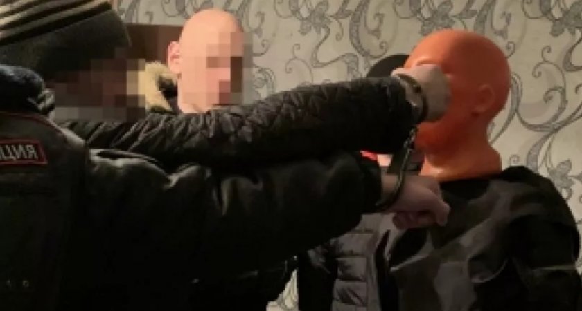 Нижегородец зарезал соперника, приревновав свою возлюбленную в нему