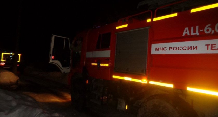 Один человек погиб и 15 спасли во время пожара в Дзержинске