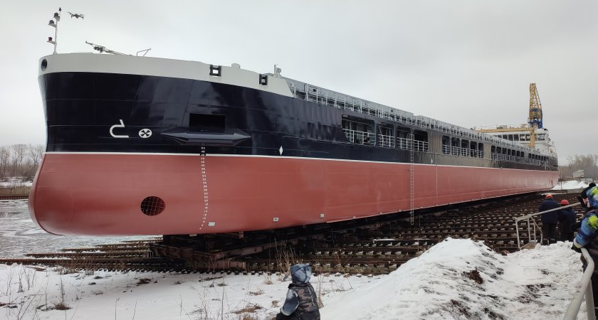 Четвертое грузовое судно достроили и спустили на воду в Нижнем Новгороде