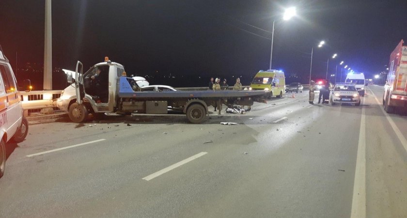 Водитель грузовика влетел в иномарку и убил ее пассажиров 