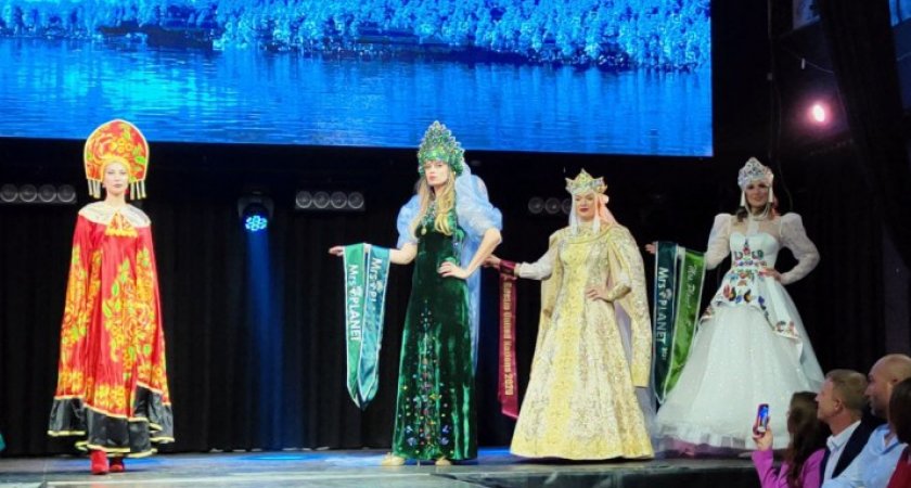 В Нижнем Новгороде прошел показ мод в поддержку Донбасса