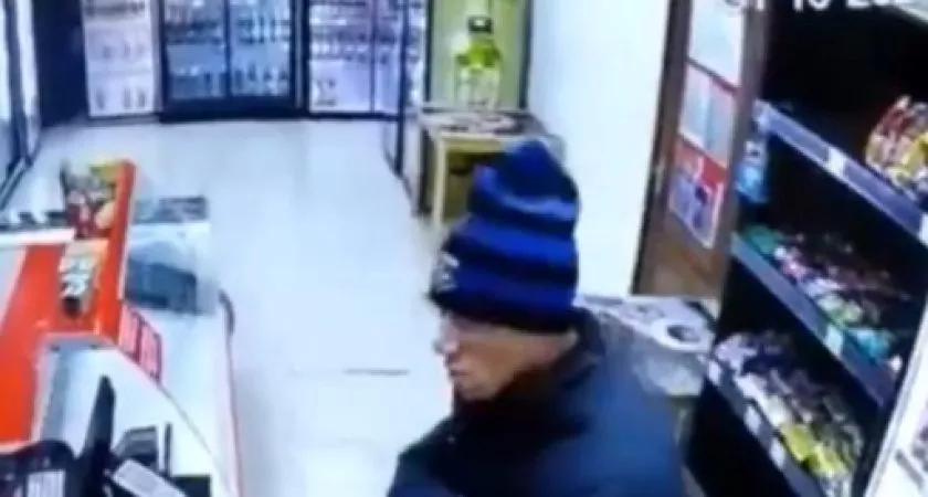 Фото к статье: В Выксе мужчина с ножом и молотком напал на трех прохожих, включая ребенка 