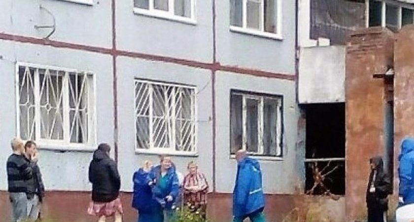 Жительница Заволжья сорвалась вниз при выходе из дома по простыням 
