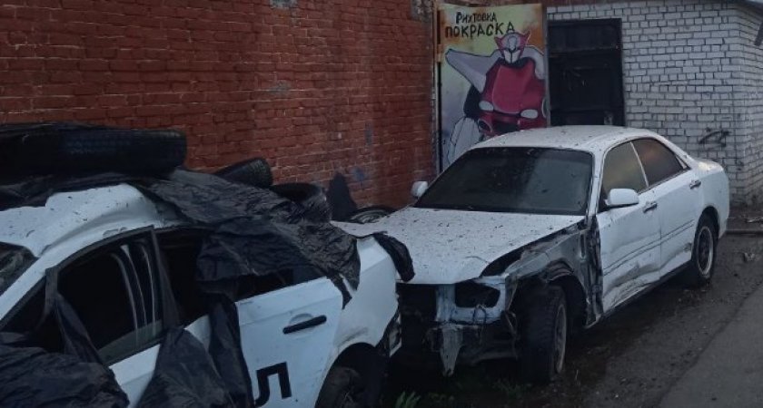 В Афонино сгорел автосервис и машины клиентов: известны причины