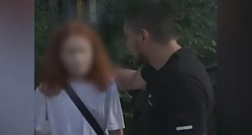 Фото к статье: Компания мужчин напала на подростка из-за его длины волос в Нижнем Новгороде
