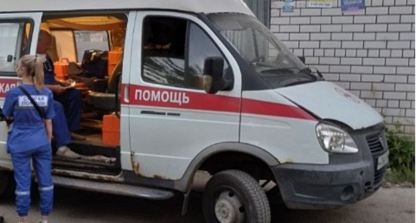 Работник нижегородского автосервиса сломал челюсть при укладке колеса