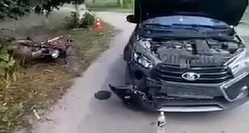 Мотоциклист с пассажиром оказался под колесами авто в Нижегородской области