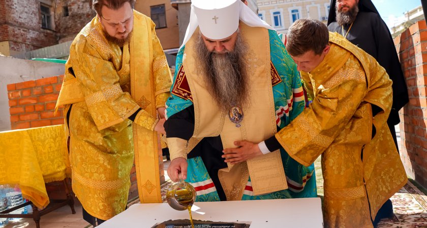 На Рождественской восстанавливают храм 17-го века, разрушенный большевиками