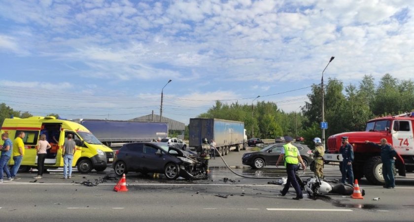 Мотоциклист пострадал при столкновении с иномаркой на Московском шоссе