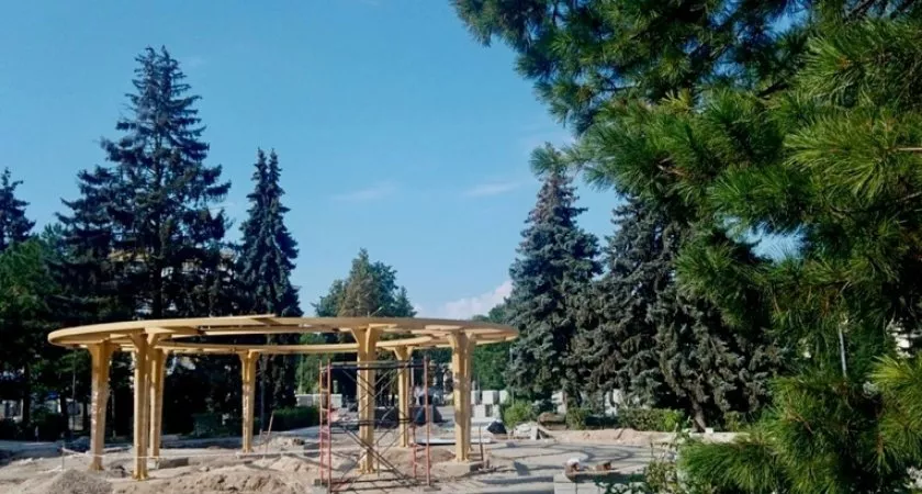 Фото к статье: Новые пешеходные дорожки появятся на площади Киселева на Автозаводе