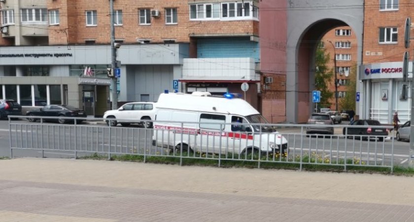 60-летний слесарь сломал позвоночник на предприятии в Нижнем Новгороде 