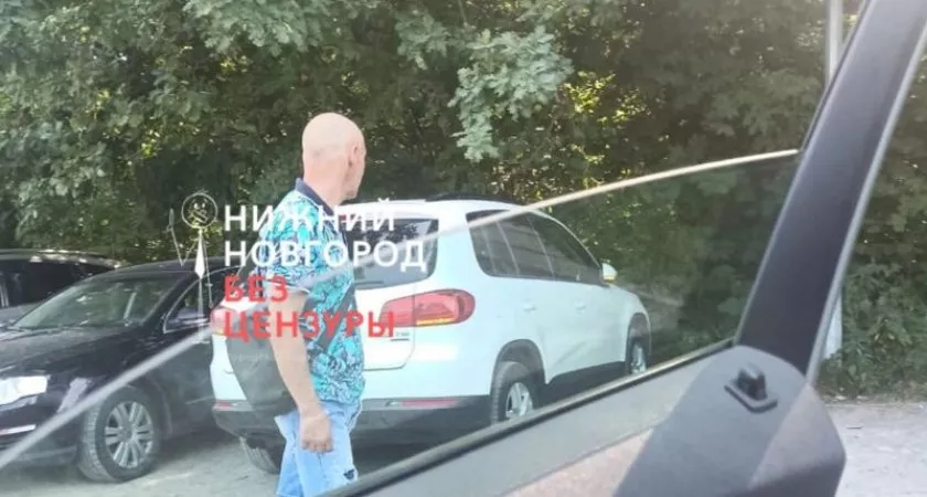 Фото к статье: В Нижнем Новгороде неизвестный ходит на Щелковском хуторе и вскрывает автомобили