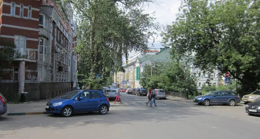 Фото к статье: В Нижнем Новгороде на участке улицы Ошарской ограничат движения транспорта
