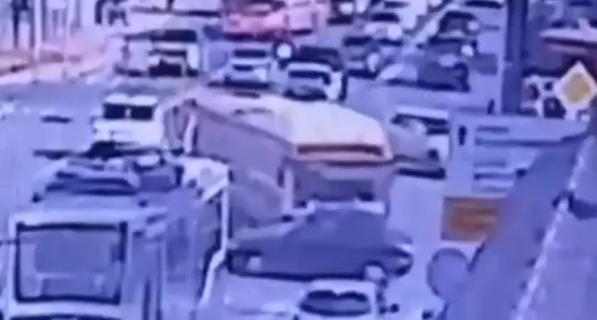 Фото к статье: Появились подробности ДТП с пассажирским автобусом на Сенной площади