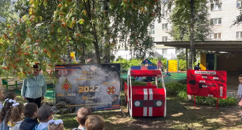 Фото к статье: В Нижнем Новгороде обустроили пожарную детскую площадку