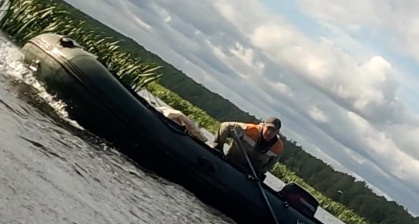 На границе с Нижегородской областью неизвестный с оружием нападает на рыбаков