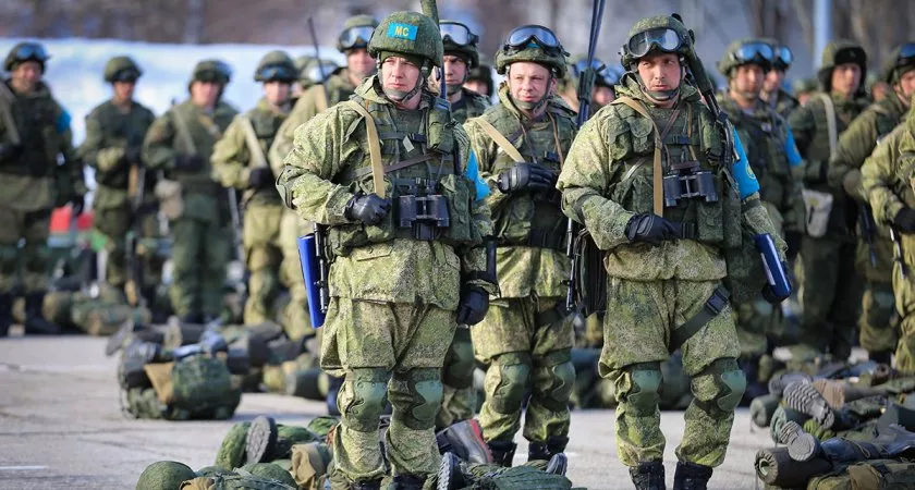 Фото к статье: Новый законопроект Минобороны расширил применение военнослужащих и добровольцев