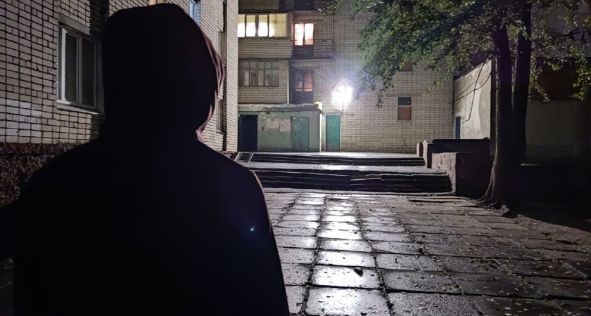 В Дзержинске насильник напал на женщину, но ему помешал ее сын