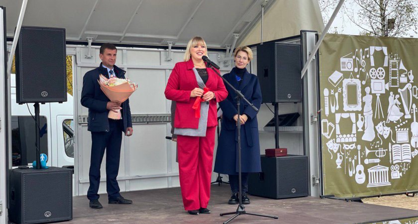 Передвижной автоклуб начал работать в Нижегородской области