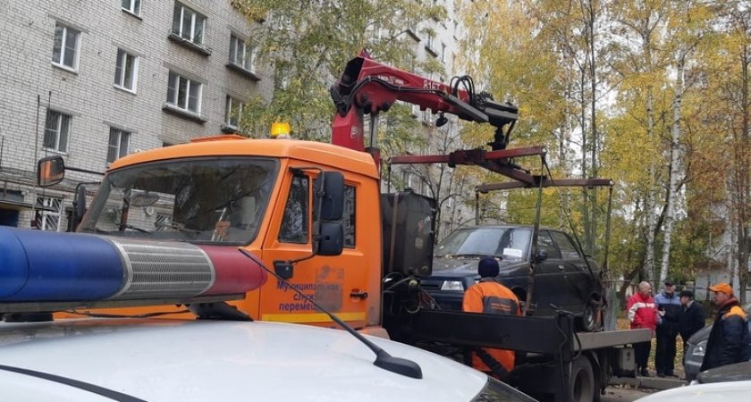 Более 90 брошенных машин вывезли из района в Нижнем Новгороде
