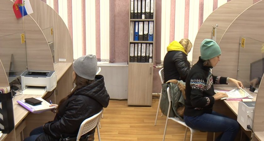 Муниципальные управления соцзащиты помогают жителям заключать военные социальные контракты