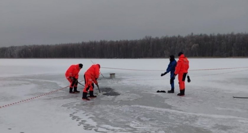 Спасатели Нижегородской области часами искали подо льдом рыбака, которого уже там не было