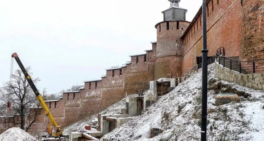 Фото к статье: Кремлевский фуникулер в Нижнем Новгороде обещают запустить следующей весной