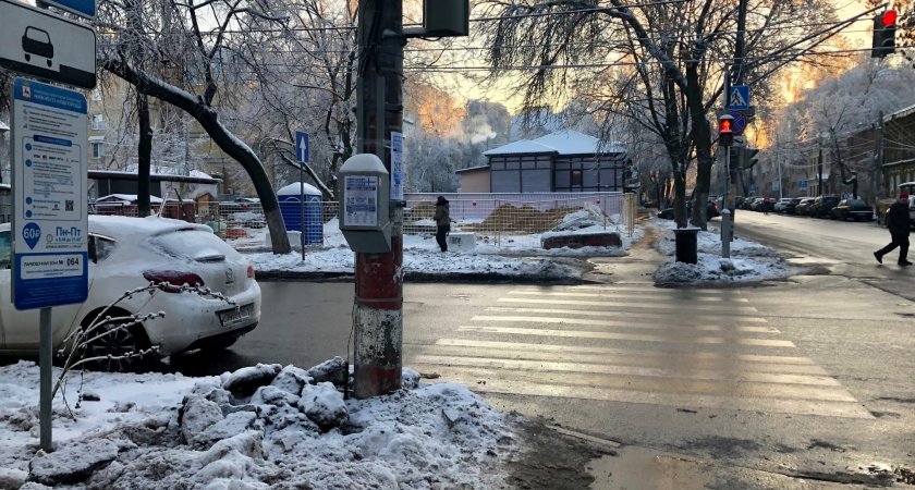 Утро понедельника в Нижнем Новгороде началось с неработающих светофоров: 15 адресов