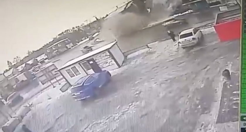 Момент взрыва в Лукоянове попал на видео
