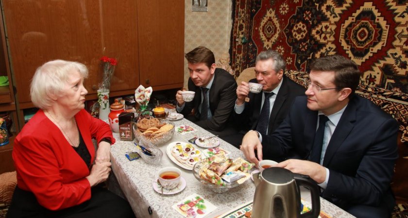 Никитин выпил чаю с блокадницей и узнал, как она очутилась в Нижегородской области