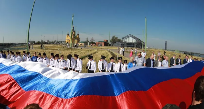 Фото к статье: Законы о флаге и гимне России поменялись