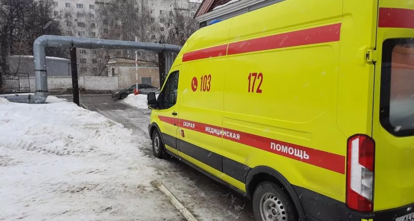 Фото к статье: Мелик-Гусейнов пригрозил судом подрядчику за "отремонтированную" на 8 млн крышу