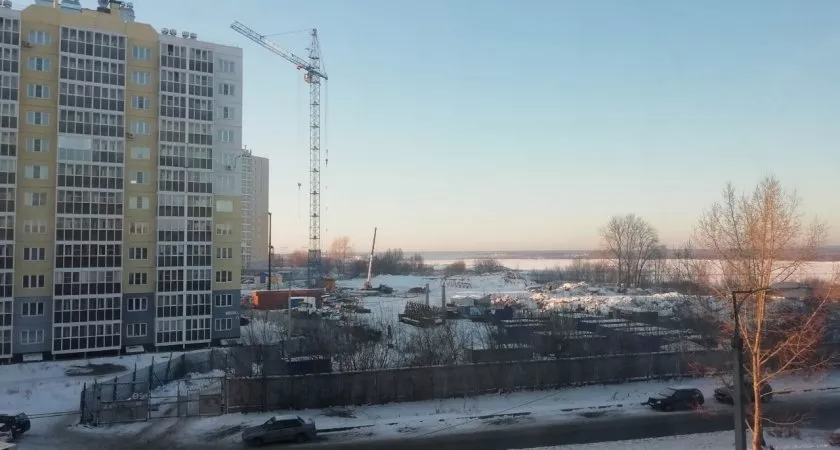 Фото к статье: На левом берегу Оки Нижнего Новгорода построят “человейники” с футбольным полем