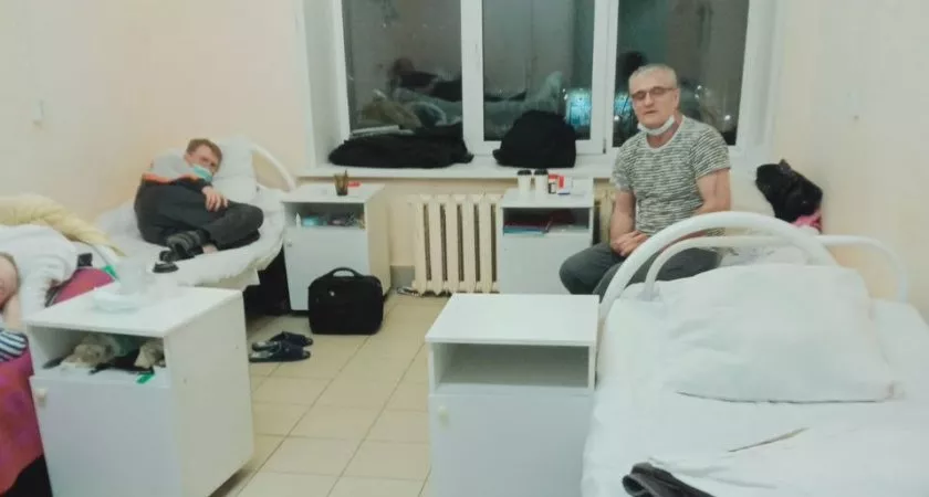 Фото к статье: Главный врач больницы с тараканами попросил пациентов жаловаться ему